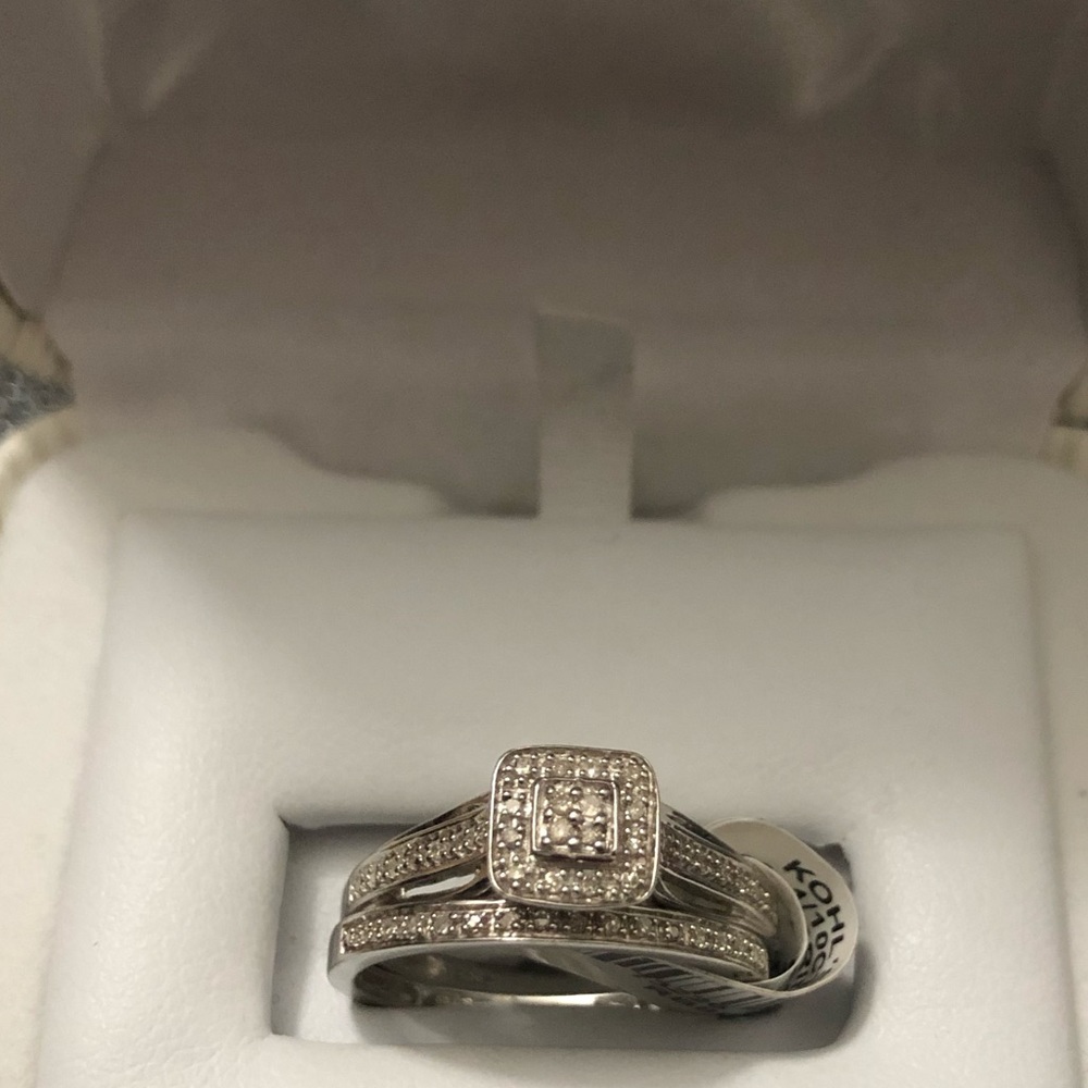 Sterling Sliver 1/10 CTTW Diamond Bridal Set 💍